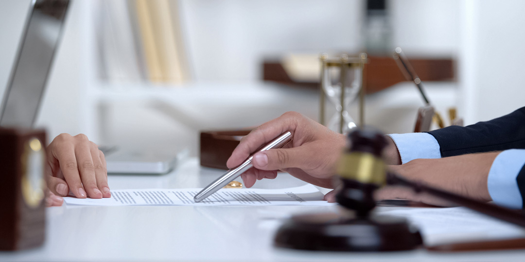 Lawyer proving legal advice